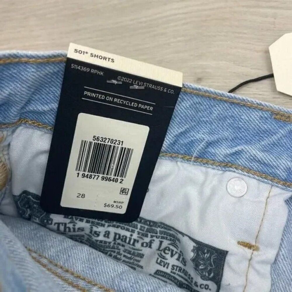 Levis 501 High Rise Shorts Womens 28 Light Was Cut Off Denim Cotton 563270231 - Picture 3 of 3